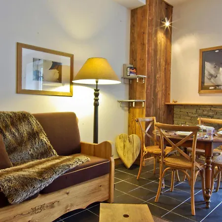 Superbe Pour 4, Balcon, Vue Mont Blanc - Fr-1-343-209 Apartment